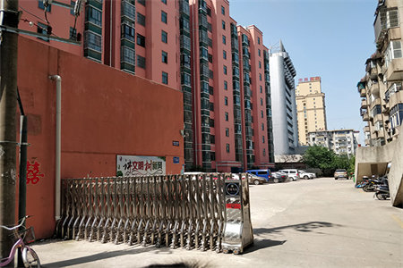 屋脊是什么意思